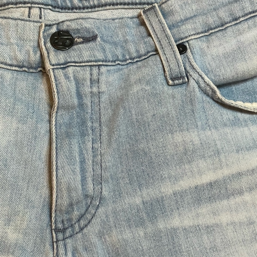 AG Denim Nikki Mid Rise Relaxed Cutoff Skinny Jean Shorts size 28 Woman’s Summer - Picture 8 of 11